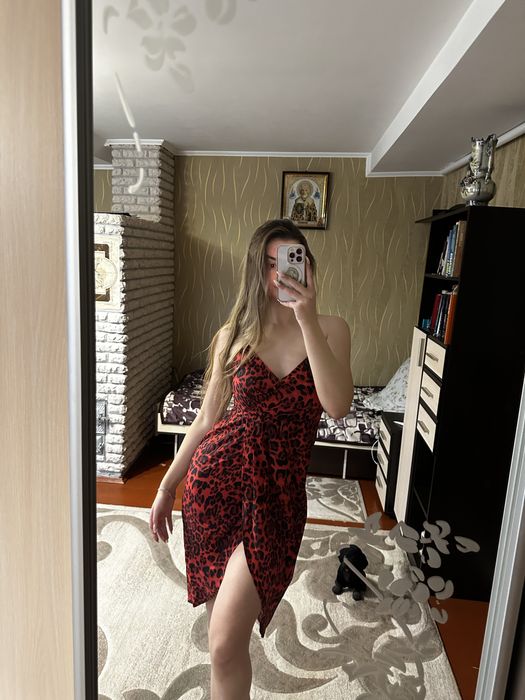 Легка леопардова сукня