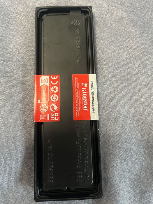 Оперативна пам'ять Kingston DDR4-3200 8192MB PC4-25600 ValueRAM (KVR32N22S6/8)