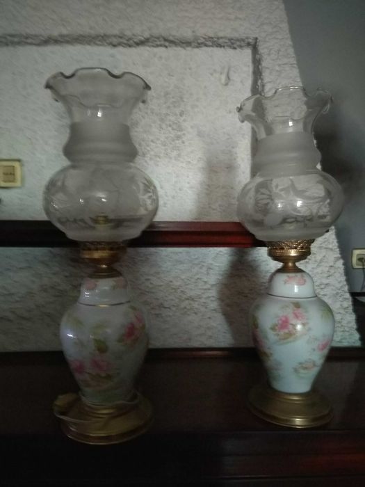 Vendo par de candeeiros eletricos