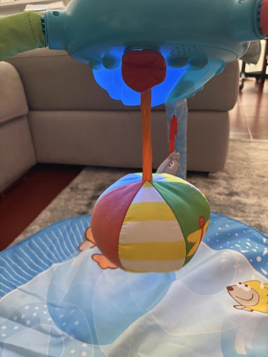 Tapete de atividades com música - Chicco