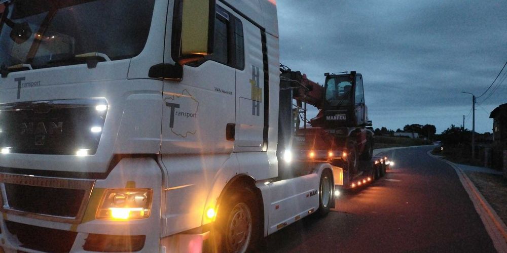 Transport Niskopodwozie  /Naczepa wywrotka
