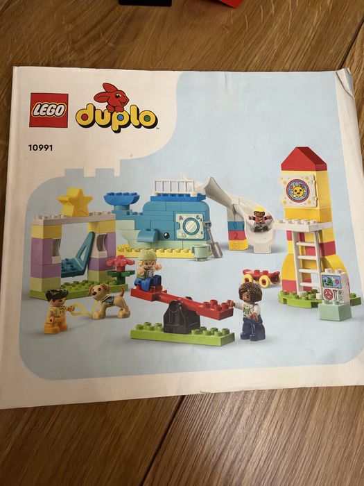 Lego Duplo дитячий майданчик.