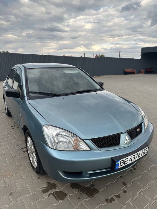 Продам Mitsubishi Lancer 9 
2007 рік 
В Гарному стані, вкладень не потребує.
Щеплення замінено.
АКБ нове.
Дросельна заслінка замінена.
Стартер новий.
Ціна авто 3400$
Ціна з комплектом коліс 3700$
Кондиціонер заправлений.

Є комплект коліс, титан, резина.
Світло, ксенон.
На газу, 4 покоління 

Мультимедійна система.
Салон в гарному стані.
Присутні сколи на авто, нагадую що авто 2007 року. 
По документах все добре.