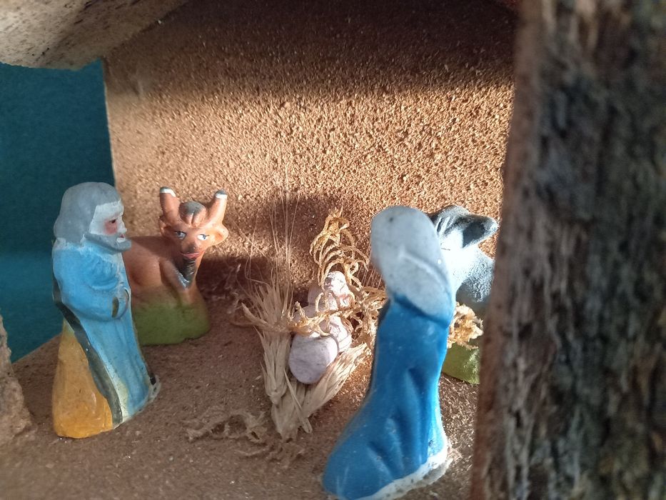 Presépio de barro e cortiça