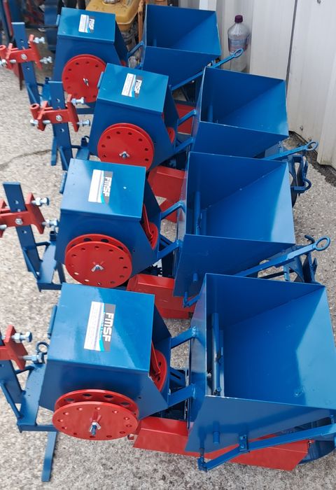 Semeador de milho e feijao novo