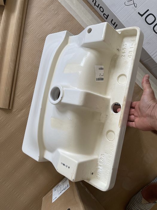 Lavatório Roca de semi encastrar para bancada A32753S000