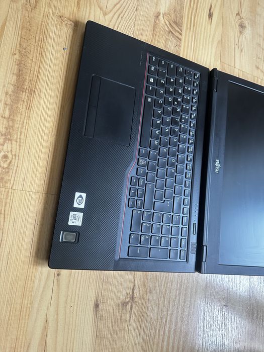 Fujitsu Lifebook E 5510