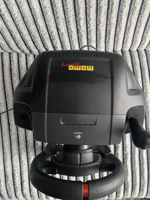 Logitech momo rasing