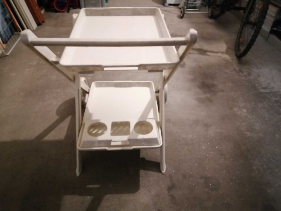 Mesa-carrinho de serviço para jardim ou para casa