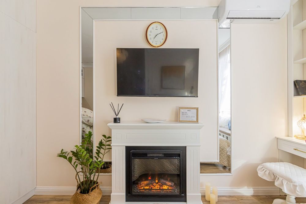 Райський уголок с камином в Соломенском районе.  ДОБРОБУТ.