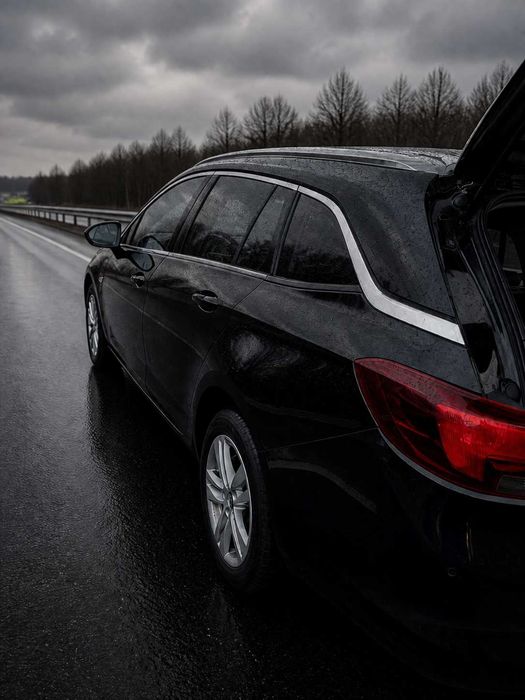 Opel Astra K Sports Tourer (універсал) у відмінному стані.