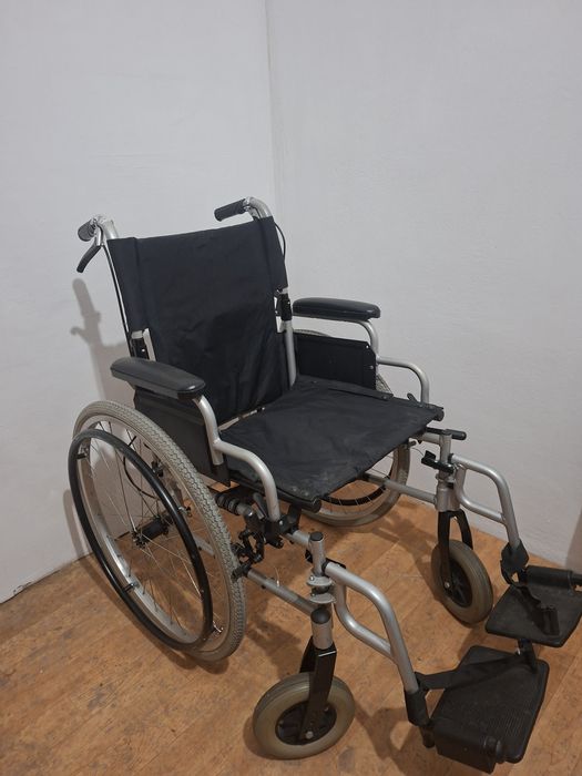 Wózek inwalidzki prawie nowy