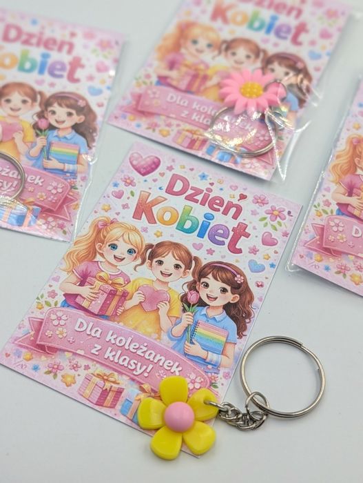 Breloczki dla dziewczynek dzień kobiet 15 sztuk