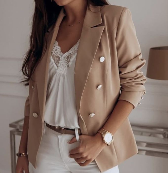 Піджак в стилі balmain стильний жіночий піджак з гарними гудзиками