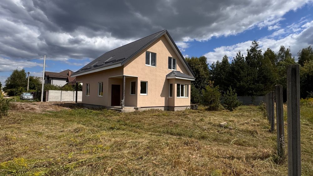 Продаж 1/2 будинку (дуплекс) 102 м2, 6 с земельної ділянки, Малютянка