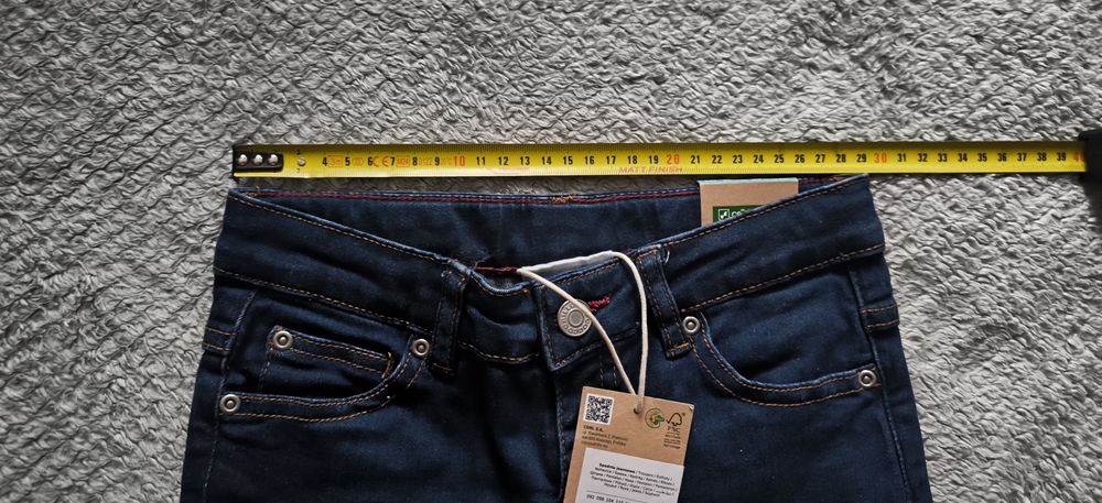 Nowe spodnie jeansowe coccodrillo r. 128