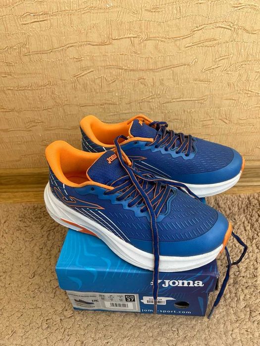 Фірмові дитячі кросівки Joma Super Cross (р. 37) у чудовому стані!