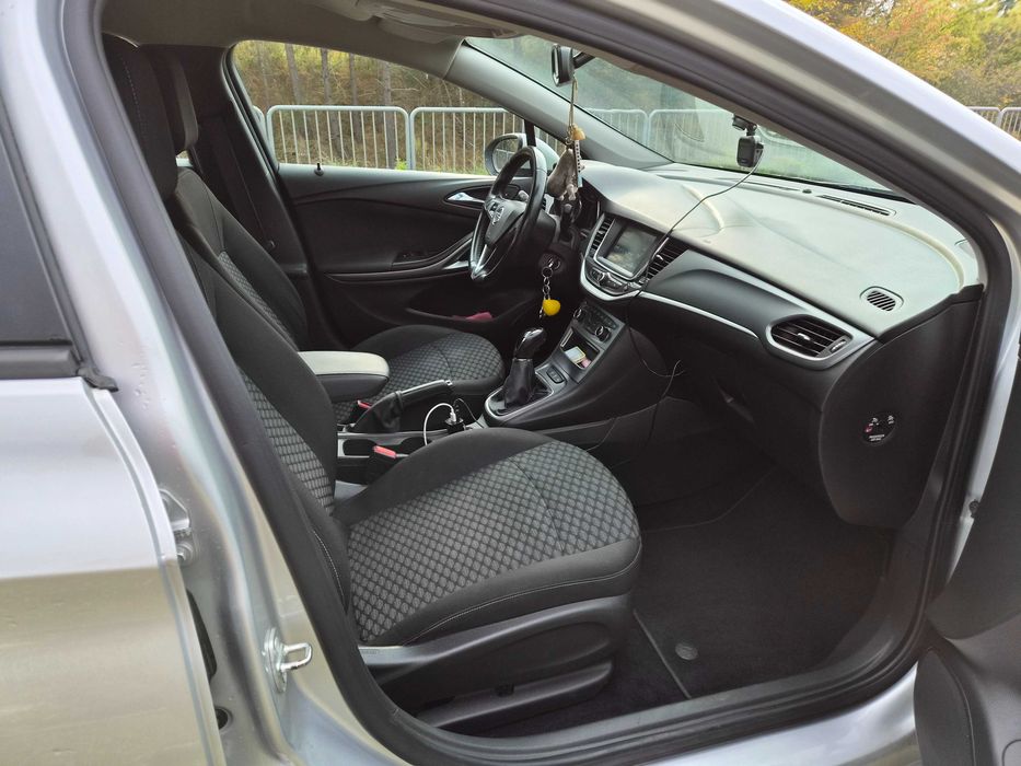 Opel  Astra 1.6 TDCI