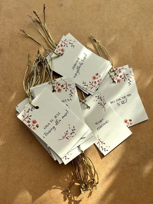 zawieszki na butelki okolicznościowe na sznureczku