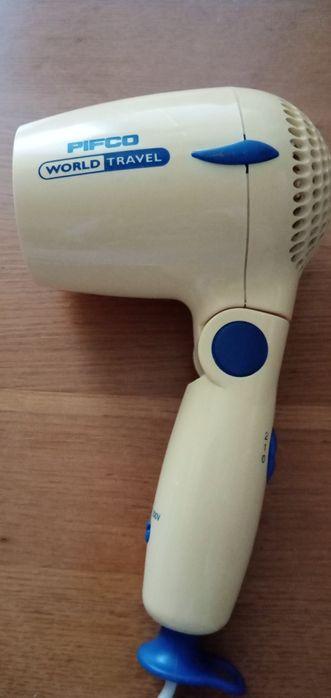 Маленький дорожный фен