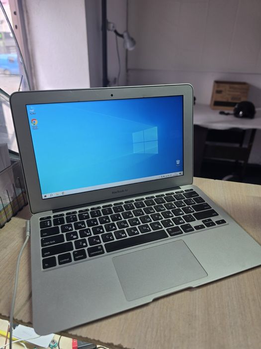 Macbook air 11'' core i5