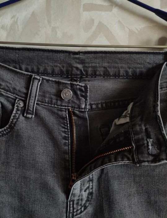 Джинсы Levi's 519 чиносы