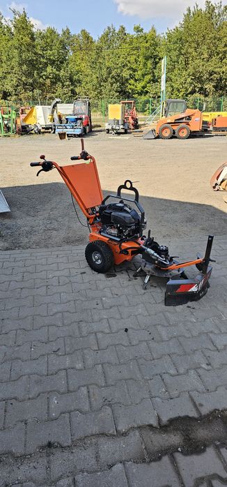 Odchwaszczarka Kersten Weedo II zamiatarka