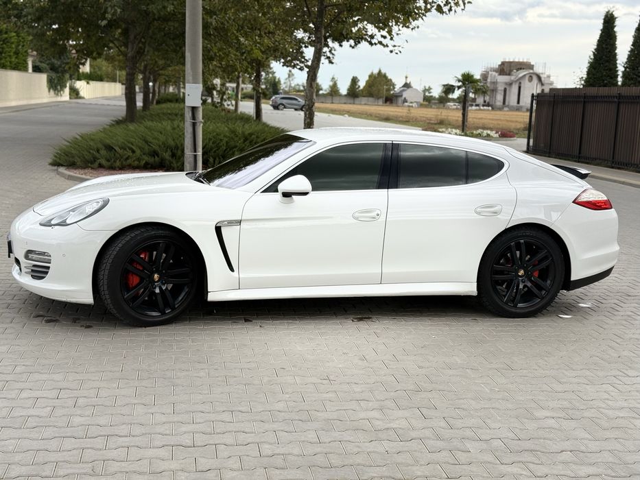 Porsche Panamera  4 wd