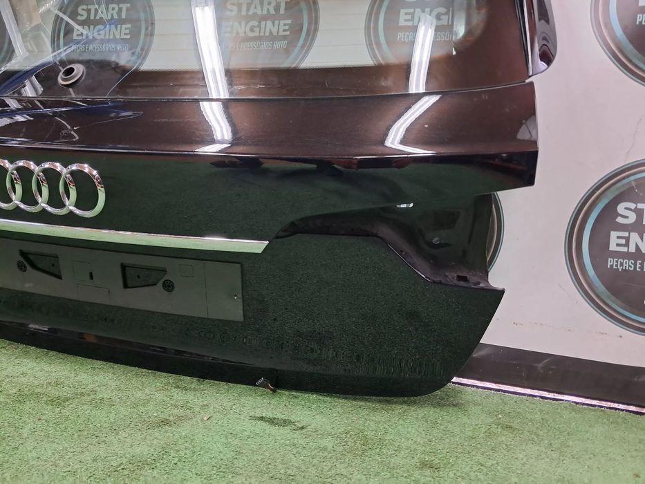 Tampa da Mala Audi A4 B9 avant 2019-2025