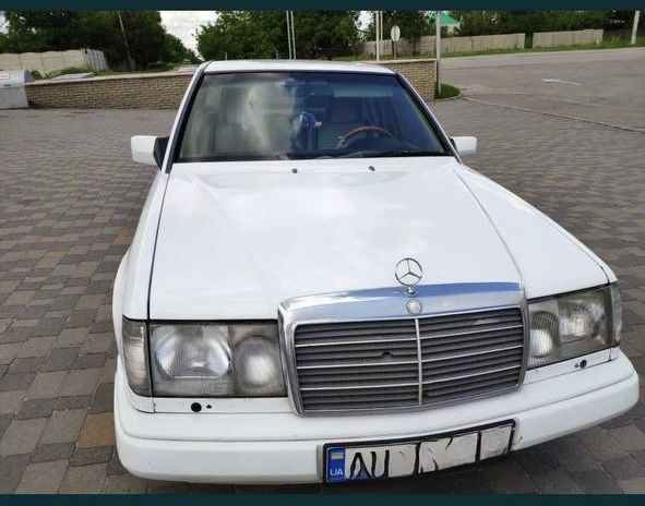 Mercedes benz w124
