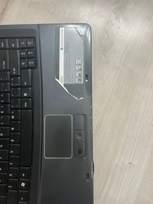 Uszkodzony laptop acer