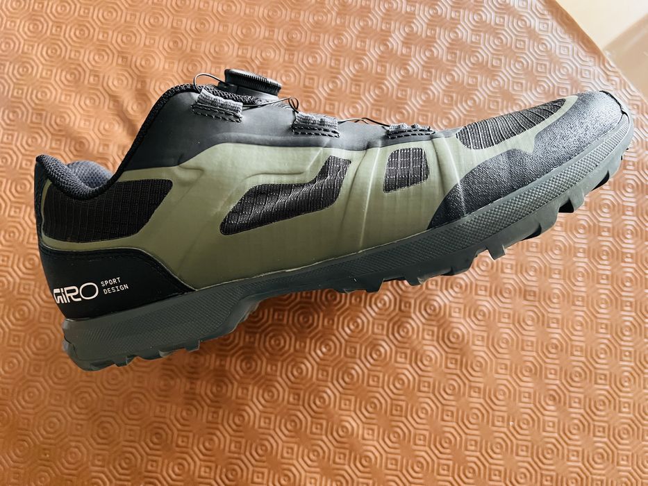 Sapatos BTT/Gravel Giro Troop/Gauge tamanho 44 NOVOS