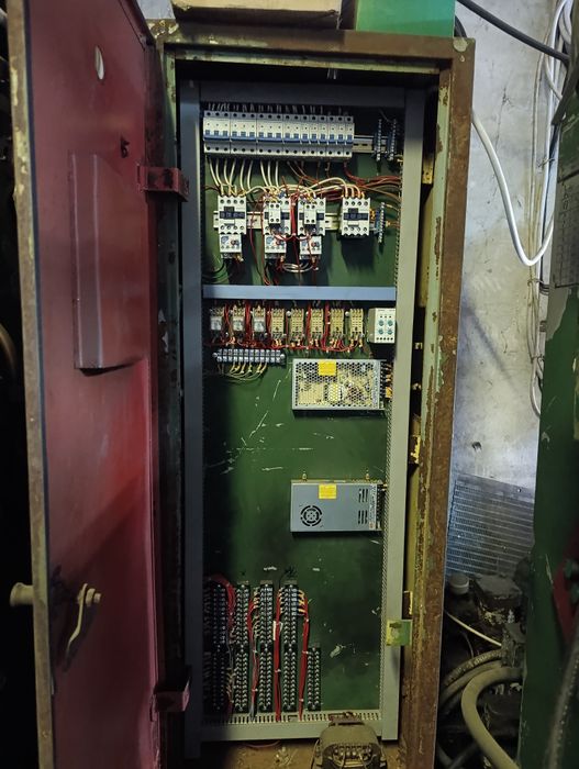 Станок вертикально фрезерный 6520ф3