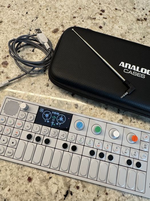 【ジャンク】 Teenage Engineering OP-1 TEENAGE ENGINEERING、ポータブル・シンセOP-1 Fieldを発表〜100