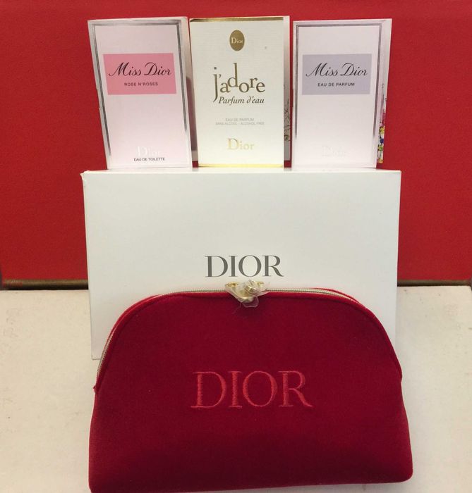 Подарунок Dior: Косметичка фірмова в коробці + набір мініатюр