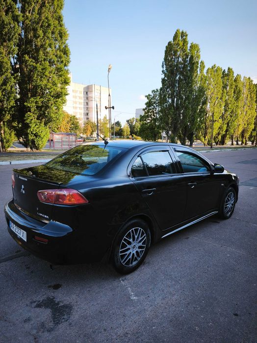 Mitsubishi Lancer 10