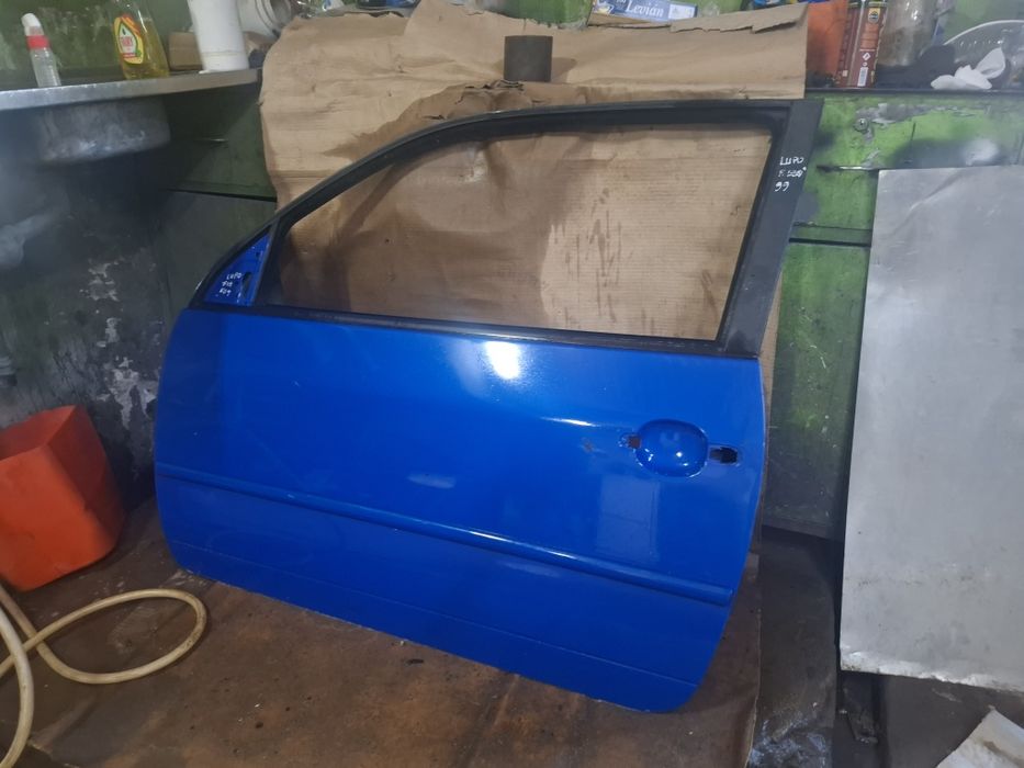 Porta esq^ VW Lupo  3 portas ano 2000