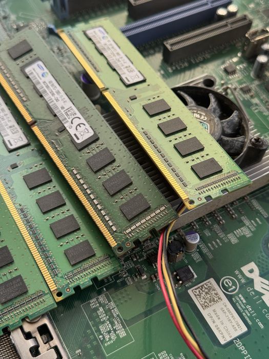 Оперативна пам'ять Samsung DDR3 16GB (Комплект 2x4GB та 4x2GB) PC3