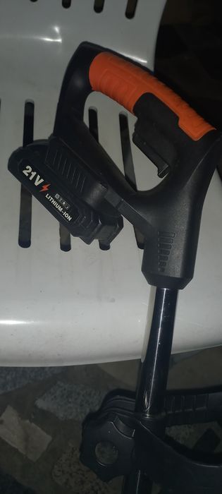 Roçadora de bateria