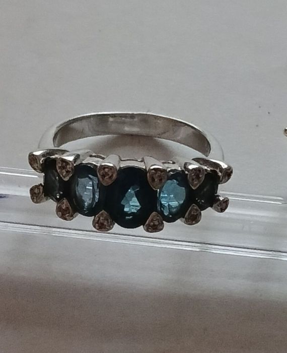 Кільце срібло 925 з топазом лондон блю