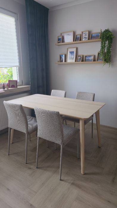 Stół Ikea LISABO