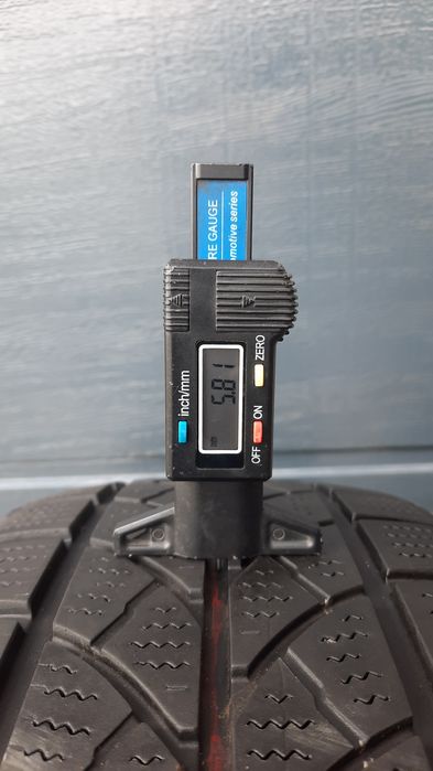 Bridgestone 215/65 R16 C Blizzak LM-18 C