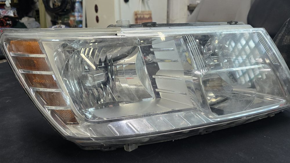 Фари Dodge Journey