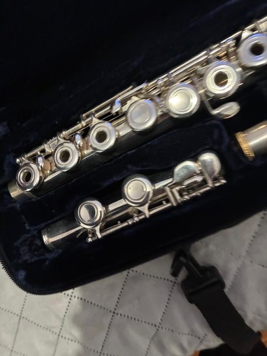 Flauta Transversal com Bocal em Prata e Ouro 18k – Nível Profissional