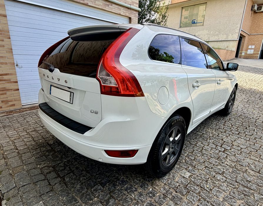 VOLVO XC 60 W4D R- DESIGN automatico