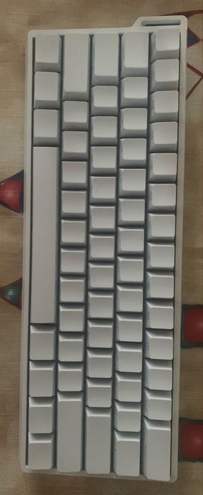 Продам магнитную клавиатуру aula win 60 he