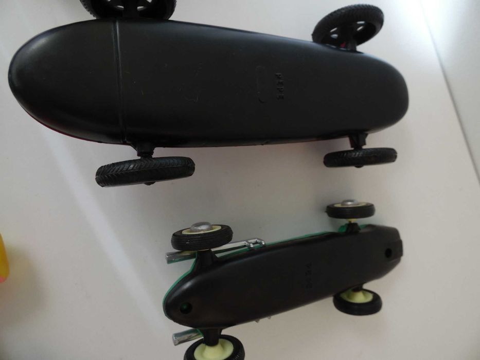 Brinquedos Pepe carros de corrida Porsche e Cooper