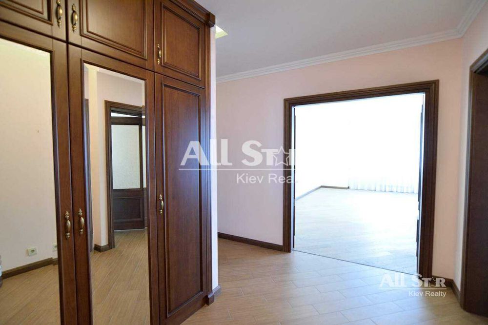 Оренда 4к квартири в Києві, Назарівська вул. 23А Без комісії