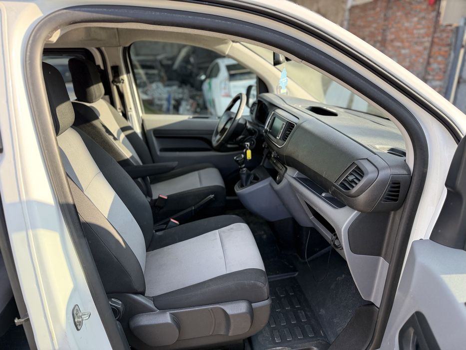 Wynajem Busa Peugeot Expert 5 osobowy Faktura VAT brygadowka