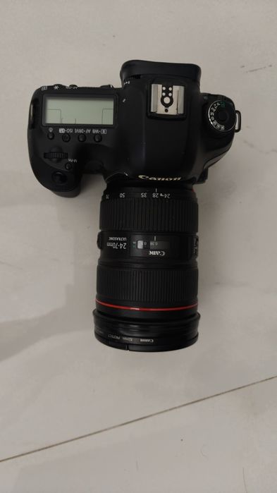 Câmara Canon 5D Mark III à Venda usada mas em ótimo bom estado!